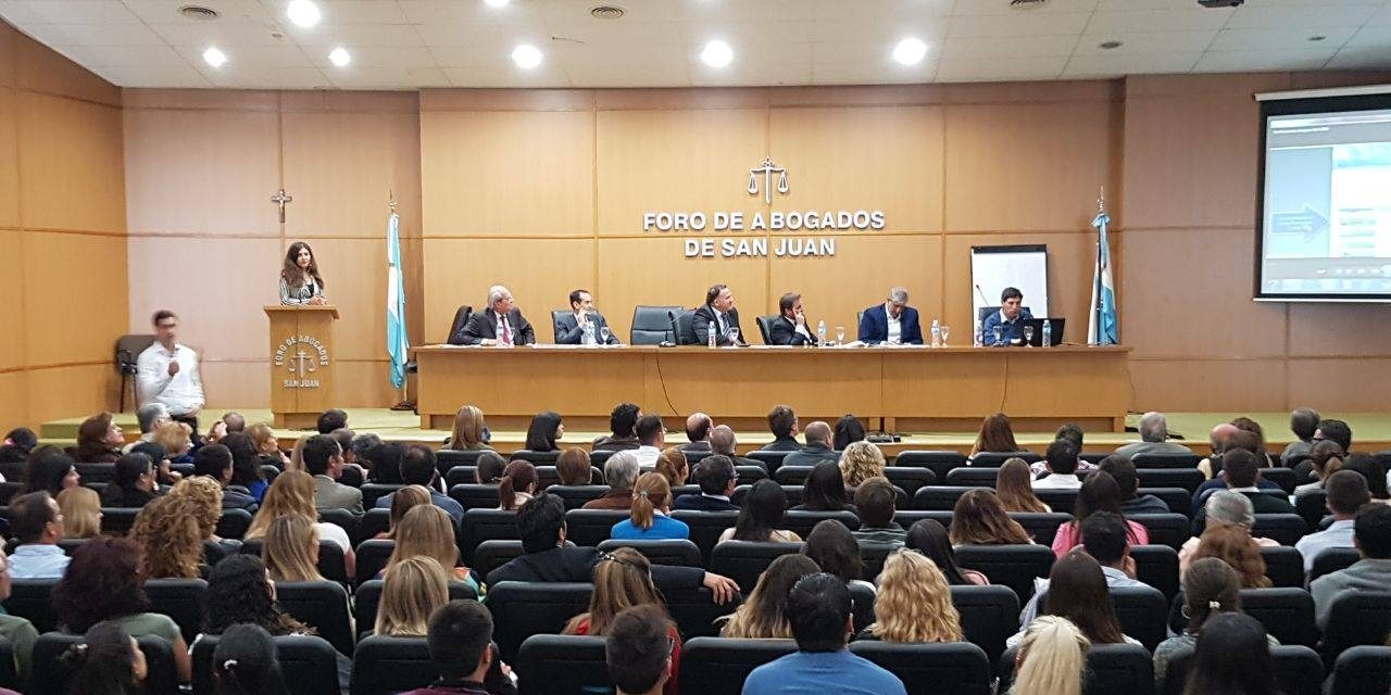 Capacitacion sobre Notificacion Electronica en el Foro de Abogados