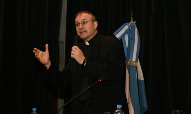 En un acto inédito, entró en vigencia el Código de Ética