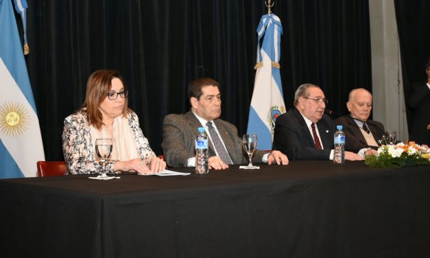 En un acto inédito, entró en vigencia el Código de Ética