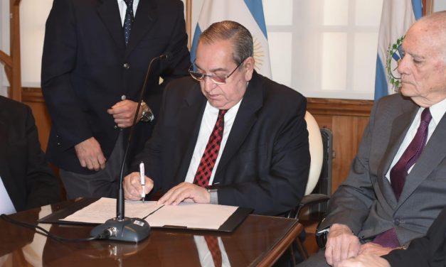 Se firmó un convenio entre la Corte de Justicia y ADEPA