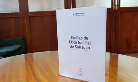 Continúa la entrega del Código de Ética Judicial de San Juan