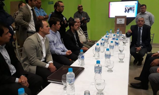 SE REALIZÓ UNA REUNIÓN INFORMATIVA ANTES DE LAS P.A.S.O. CON LOS APODERADOS