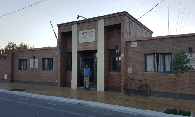 La Corte, en el Juzgado de Paz de Angaco