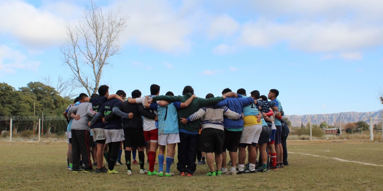 La Corte asistió al primer encuentro femenino de rugby en el Penal