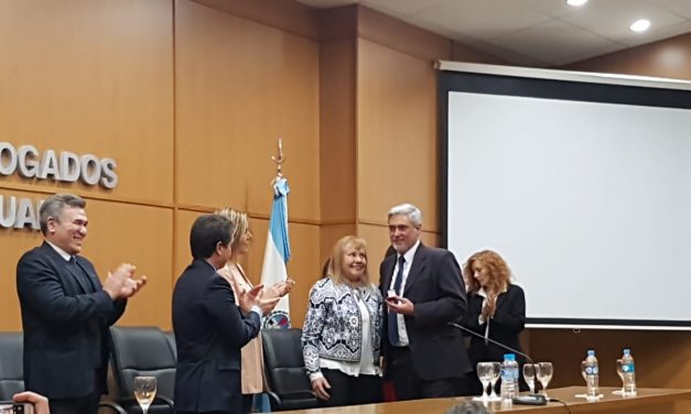 Reconocimiento del Foro de Abogados a quienes cumplieron 25 años como abogados