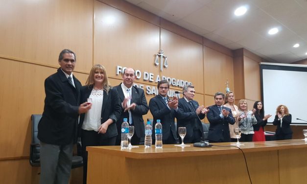 Reconocimiento del Foro de Abogados a quienes cumplieron 25 años como abogados