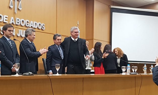 Reconocimiento del Foro de Abogados a quienes cumplieron 25 años como abogados