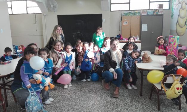Emotivo festejo solidario de judiciales en Caucete por el Día del Niño