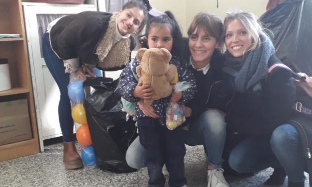 Emotivo festejo solidario de judiciales en Caucete por el Día del Niño
