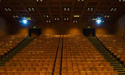 Hoy: Noche de homenajes, reconocimientos y brindis de todo el personal