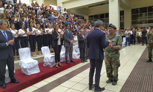 La Corte, presente en el Cambio de Guardia de la Bandera Ciudadana