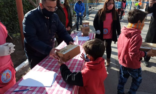 Se entregaron 154 pares de zapatillas como reparación simbólica