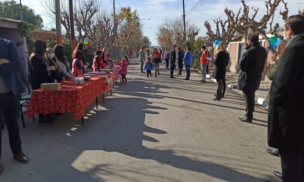 Se entregaron 154 pares de zapatillas como reparación simbólica