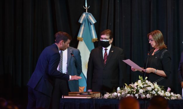 En una jornada histórica juraron 30 jueces y fiscales