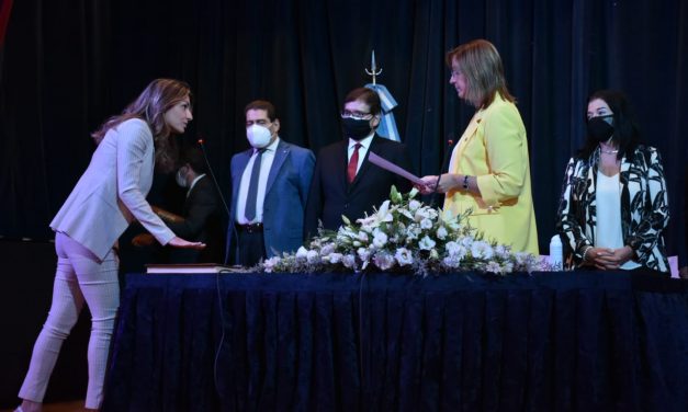 En una jornada histórica juraron 30 jueces y fiscales