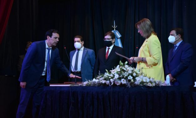 En una jornada histórica juraron 30 jueces y fiscales