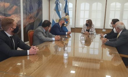 Convenio con el Colegio de Escribanos para digitalizar la gestión