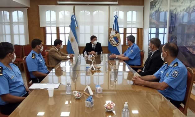 La Corte, con Jefes Policiales en función judicial