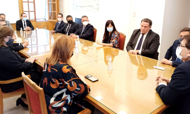 La Corte entregó siete vehículos recuperados del delito