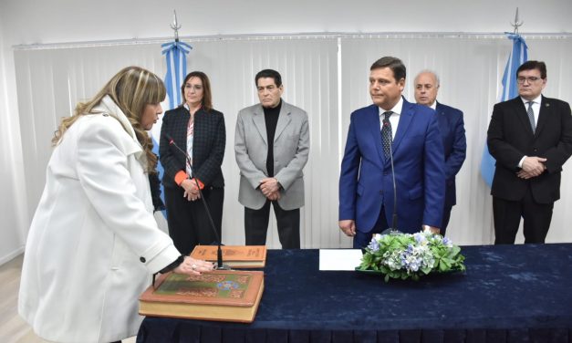 La Corte tomó juramento a tres jueces y seis fiscales