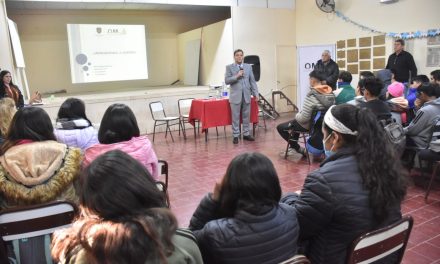 Taller de sensibilización a estudiantes secundarios de Sarmiento