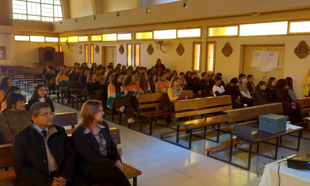 POCITO: TALLER DE LA OM PARA ESTUDIANTES SECUNDARIOS