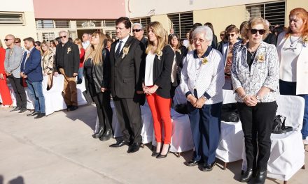 LA CORTE, EN EL EMOTIVO ACTO DE IMPOSICIÓN DEL NOMBRE A LA ESCUELA “PROFESOR MARCELO YACANTE”