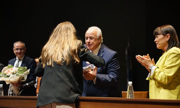 ENTREGA DE CERTIFICADOS A LAS AUTORIDADES NACIONALES ELECTAS
