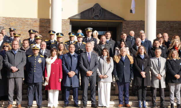 LA CORTE, EN EL ACTO POR EL DÍA DE INDEPENDENCIA