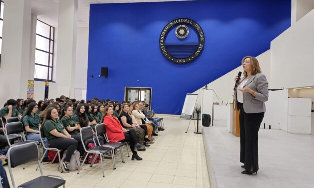 ESCUELA DE COMERCIO: TALLER “APRENDIENDO A QUERER-NOS”