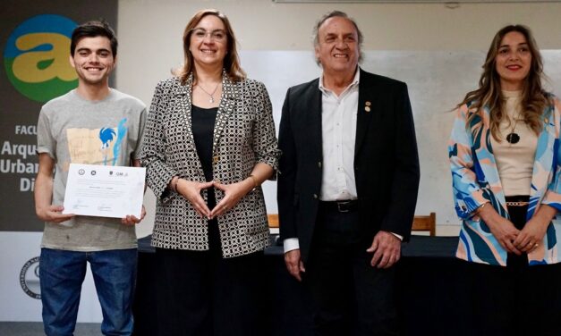 ENTREGA DE CERTIFICADOS EN CAPACITACIÓN DE VIOLENCIA Y DEBIDA DILIGENCIA EN LA FAUD