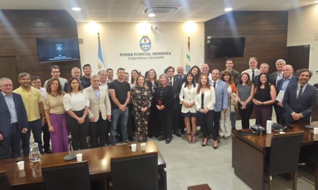 JUICIO POR JURADOS: CAPACITACIÓN INTERNACIONAL A JUECES DEL FUERO PENAL