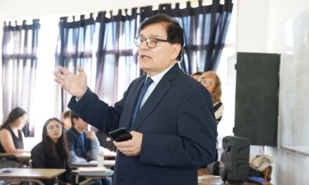 EL PRESIDENTE DE LA CORTE DE JUSTICIA DIO UNA CLASE A ESTUDIANTES DE ABOGACÍA DE LA UNSJ