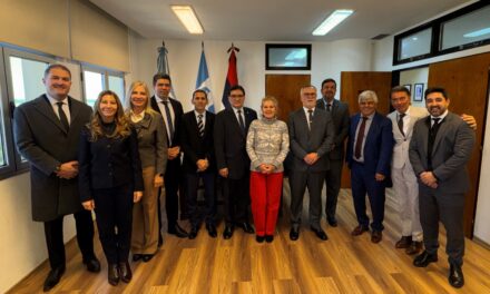VISITA INSTITUCIONAL DEL PRESIDENTE DE LA CORTE DE JUSTICIA DE SAN JUAN AL SUPERIOR TRIBUNAL DE JUSTICIA DE MISIONES