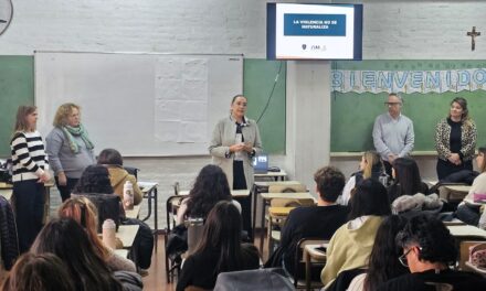 CAPACITARON EN LA LEY MICAELA A ESTUDIANTES DE PSICOLOGÍA DE LA UCCUYO