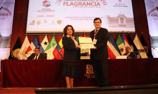EL PRESIDENTE DE LA CORTE DE JUSTICIA BRINDÓ UNA CONFERENCIA MAGISTRAL EN EL V CONGRESO INTERNACIONAL DE FLAGRANCIA EN PERÚ